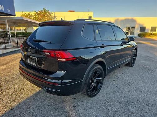 2024 Volkswagen Tiguan 2.0T SE R-Line Black