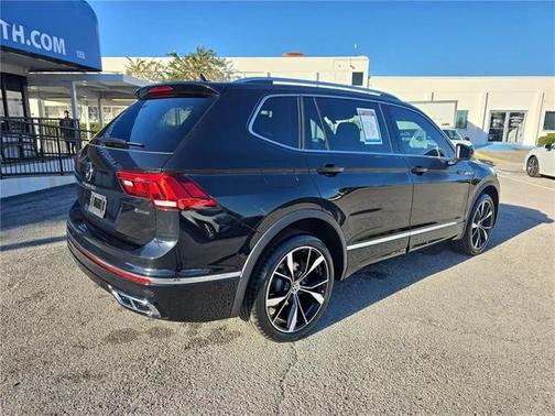 2024 Volkswagen Tiguan 2.0T SEL R-Line 4MOTION
