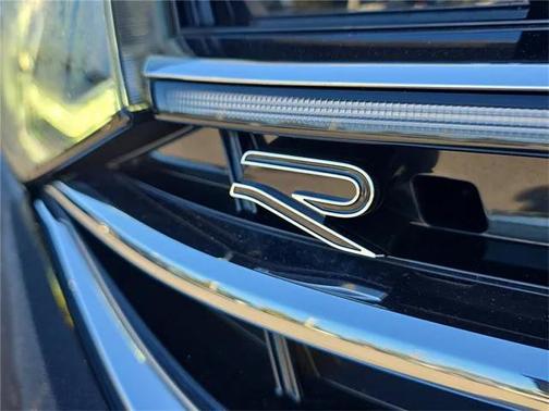 2024 Volkswagen Tiguan 2.0T SEL R-Line 4MOTION