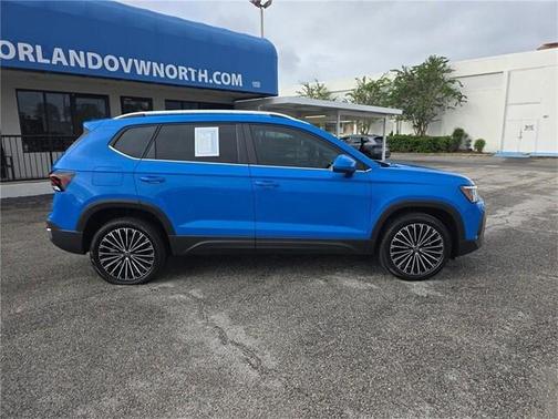 2025 Volkswagen Taos 1.5T SE