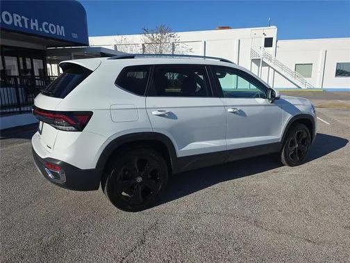 2025 Volkswagen Taos 1.5T SEL