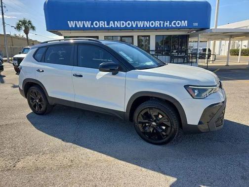 2026 Volkswagen Taos SE Black