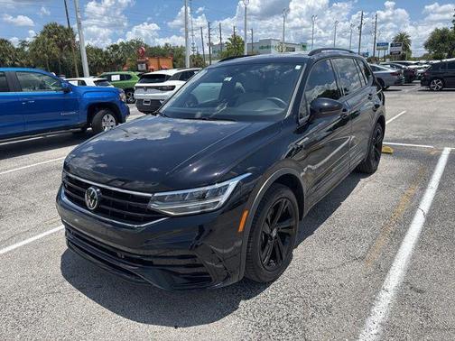 Deep Black 2023 Volkswagen Tiguan 2.0T SE R-Line Black