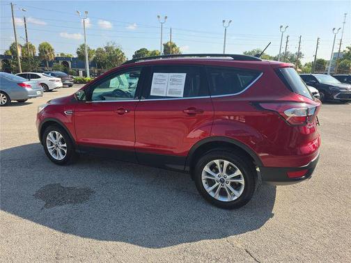Ruby Red Metallic 2018 Ford Escape SE