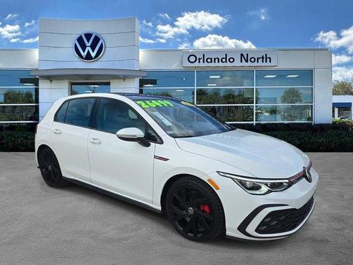 White Pearl 2022 Volkswagen Golf GTI 2.0T SE DSG