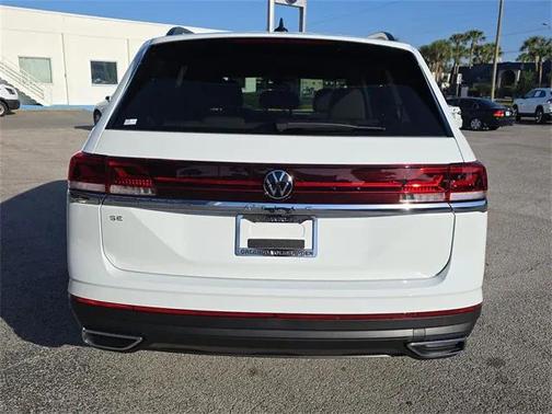 2025 Volkswagen Atlas 2.0T SE