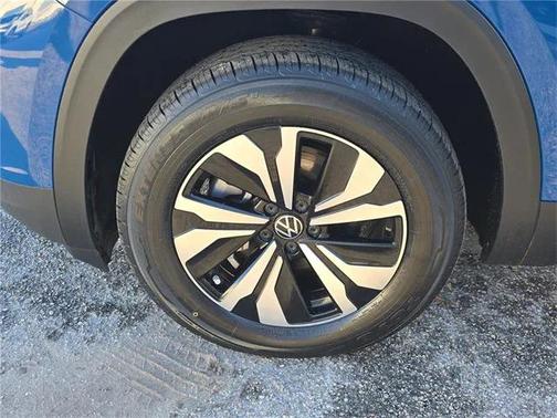 2025 Volkswagen Atlas 2.0T SE