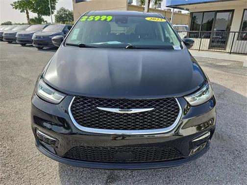 2023 Chrysler Pacifica Hybrid Touring L