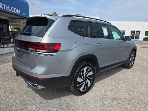 pure gray 2026 Volkswagen Atlas 2.0T SE w/Technology