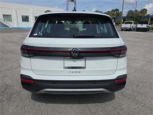 2025 Volkswagen Taos 1.5T S
