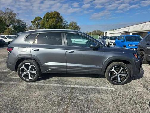 2025 Volkswagen Taos 1.5T SEL