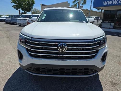 2025 Volkswagen Atlas 2.0T SE