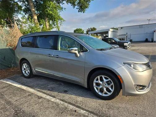 2023 Chrysler Pacifica Hybrid Touring L
