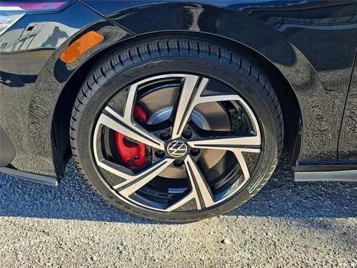 2026 Volkswagen Golf GTI 2.0T SE DSG