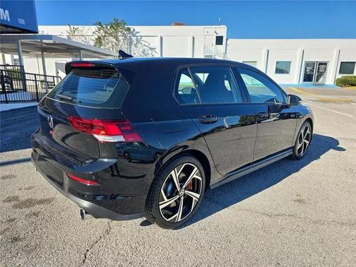 2026 Volkswagen Golf GTI 2.0T SE DSG