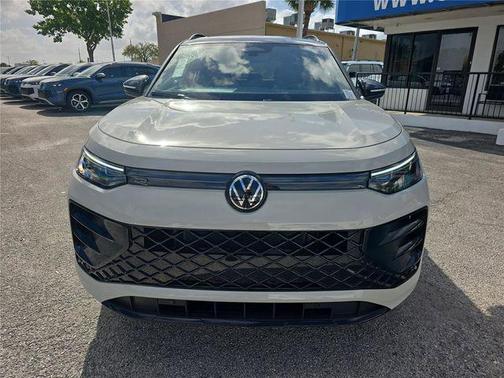 Beige 2026 Volkswagen Tiguan 2.0T SE R-Line Black