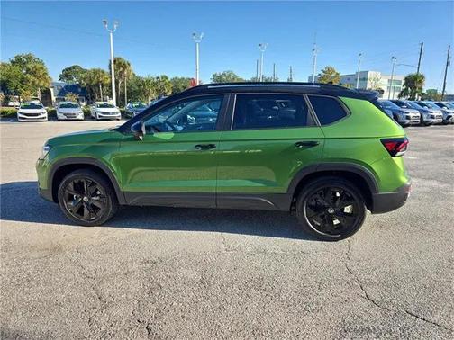 2026 Volkswagen Taos SE Black