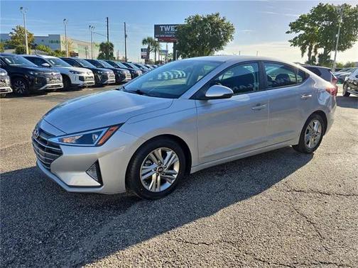 2020 Hyundai ELANTRA SEL