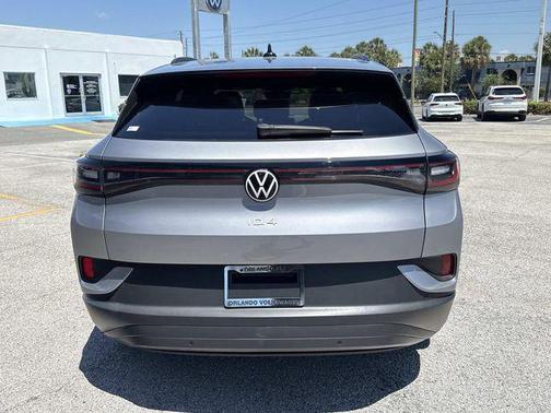 Silver Mist Metallic 2023 Volkswagen ID.4 Pro