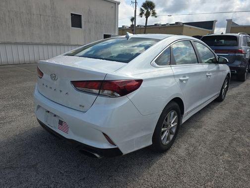 Quartz White Pearl 2019 Hyundai SONATA SE