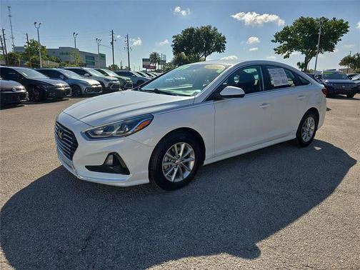 Quartz White Pearl 2019 Hyundai SONATA SE
