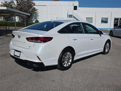 Quartz White Pearl 2019 Hyundai SONATA SE
