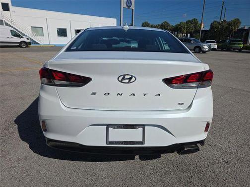Quartz White Pearl 2019 Hyundai SONATA SE