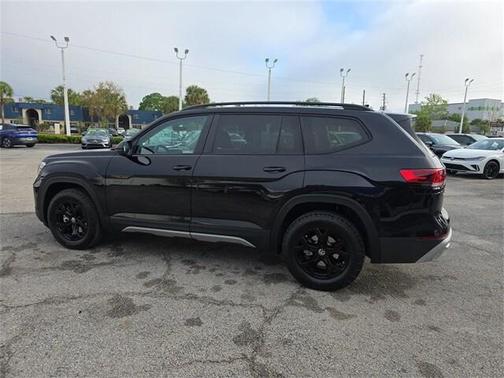 2025 Volkswagen Atlas 2.0T Peak Edition