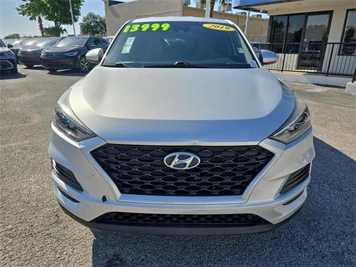 2019 Hyundai TUCSON SE