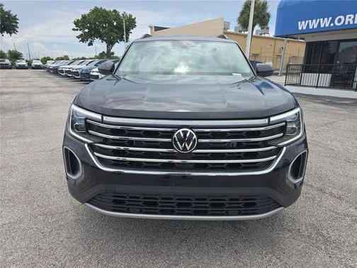 Deep Black Pearl 2026 Volkswagen Atlas 2.0T SE