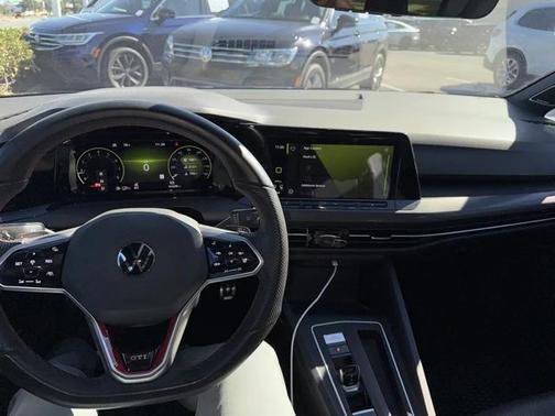 2022 Volkswagen Golf GTI 2.0T SE DSG