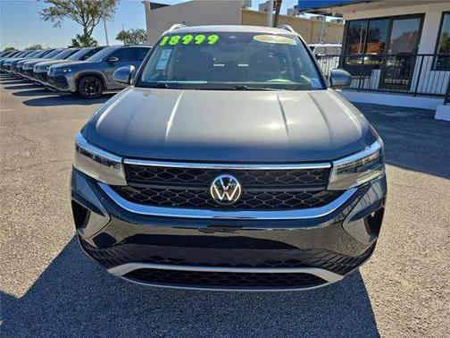 2023 Volkswagen Taos 1.5T SE