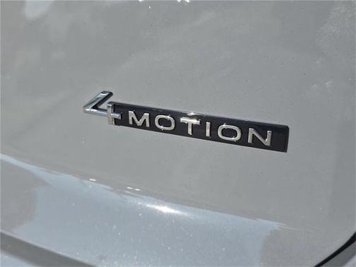 2026 Volkswagen Atlas Cross Sport 2.0T SEL Premium