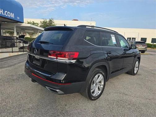 2022 Volkswagen Atlas 3.6L SE w/Technology