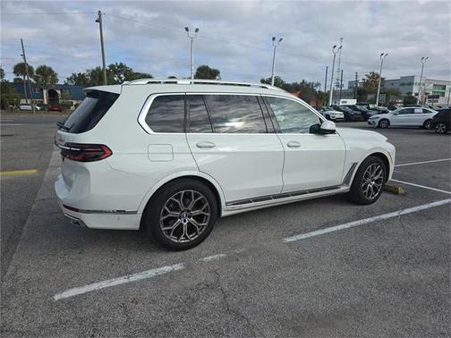 2025 BMW X7 xDrive40i