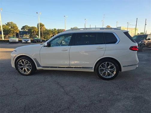 2025 BMW X7 xDrive40i
