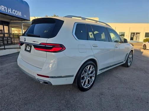 2025 BMW X7 xDrive40i