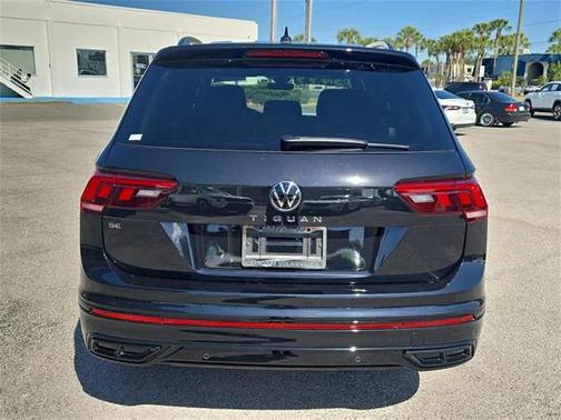 2024 Volkswagen Tiguan 2.0T SE R-Line Black
