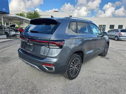 2025 Volkswagen Taos 1.5T SE