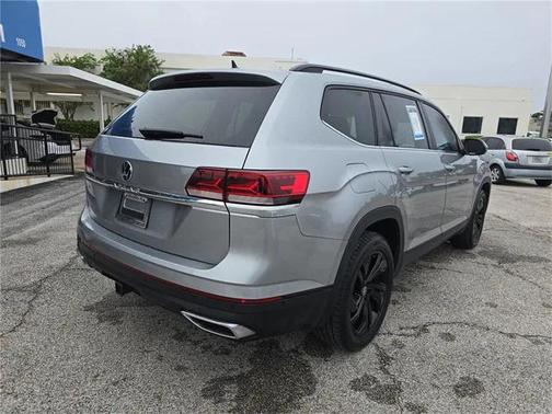 2022 Volkswagen Atlas 3.6L SE w/Technology
