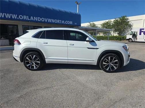 2026 Volkswagen Atlas Cross Sport 2.0T SEL Premium