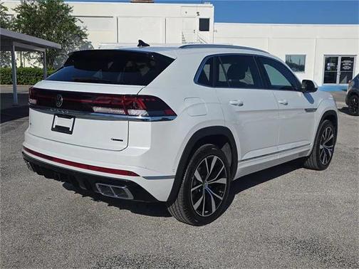 2026 Volkswagen Atlas Cross Sport 2.0T SEL Premium