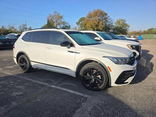 2023 Volkswagen Tiguan 2.0T SE R-Line Black