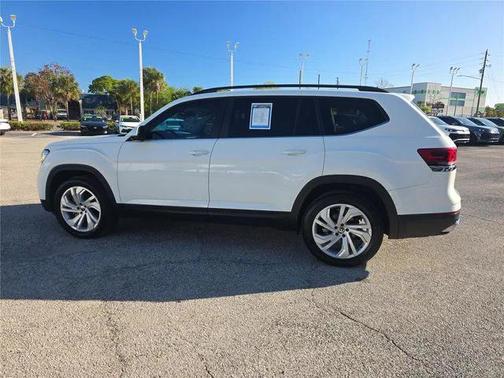 2022 Volkswagen Atlas 3.6L SE w/Technology