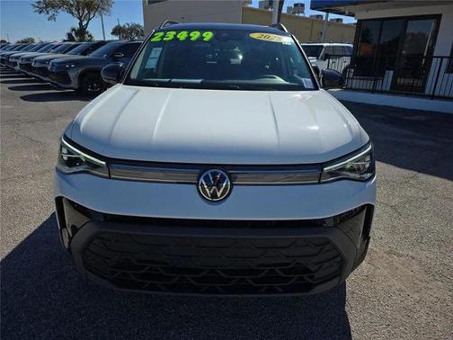 2025 Volkswagen Taos 1.5T SE Black