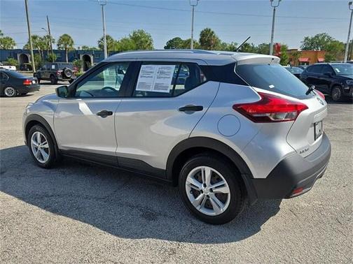 2019 Nissan Kicks S