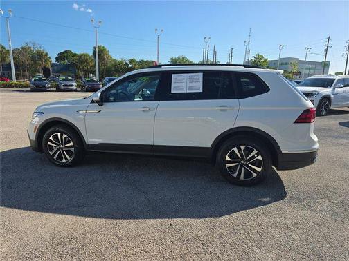 Pure White 2024 Volkswagen Tiguan 2.0T S