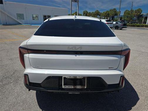 Snow White Pearl 2025 Kia K4 GT-Line