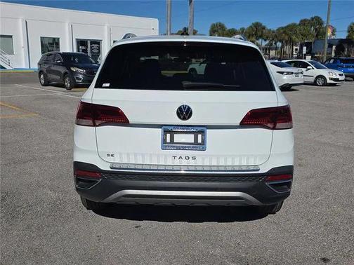 2023 Volkswagen Taos 1.5T SE