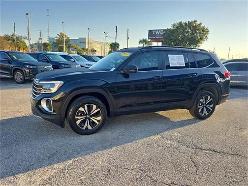 2024 Volkswagen Atlas 2.0T SE